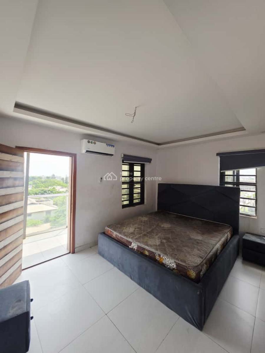 2 Bedroom Penthouse at Lekki Phase 1, Lekki Phase 1, Lekki, Lagos, Flat / Apartment for Rent
