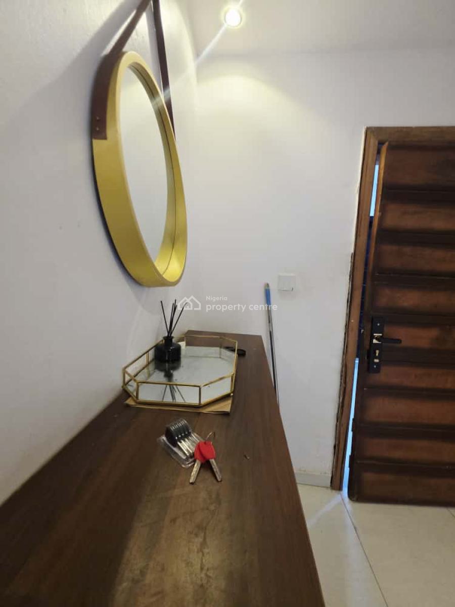 2 Bedroom Penthouse at Lekki Phase 1, Lekki Phase 1, Lekki, Lagos, Flat / Apartment for Rent