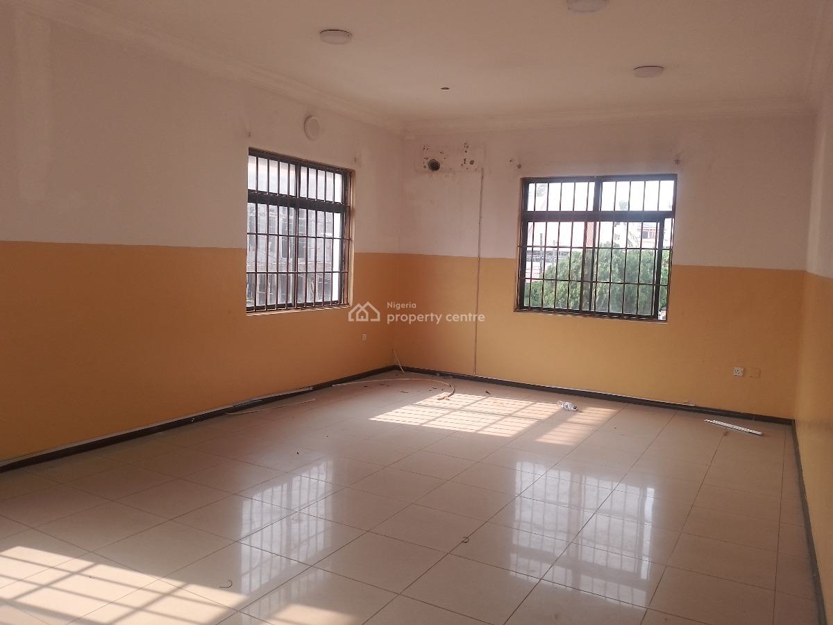 7 Bedroom Semi-detached Duplex with 2 Rooms Bq, Gra Ikeja, Ikeja, Lagos, Semi-detached Duplex for Rent