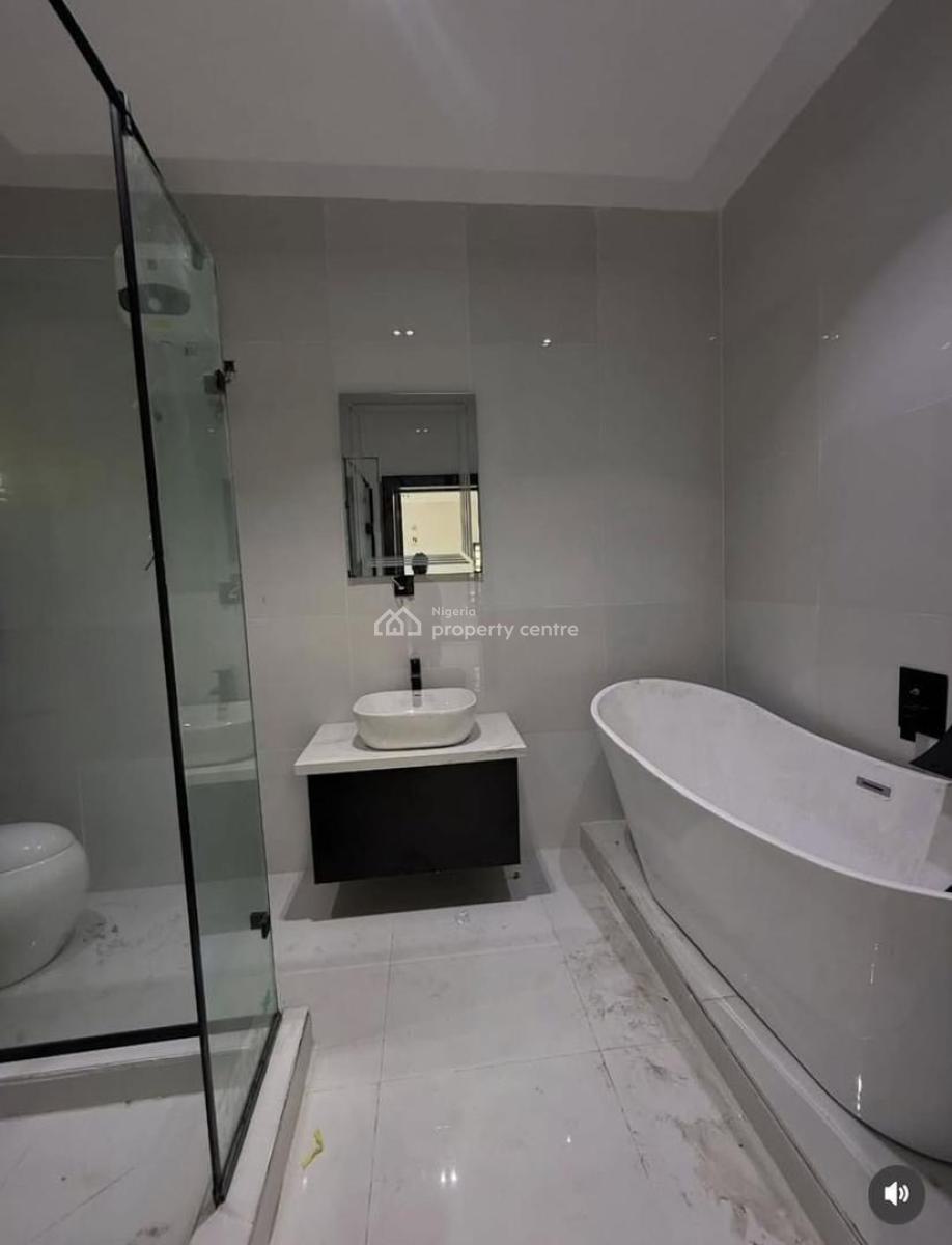 5bedroom Detached Duplex with a Bq   Available 17m, Ologolo, Lekki, Lagos, Semi-detached Duplex for Rent