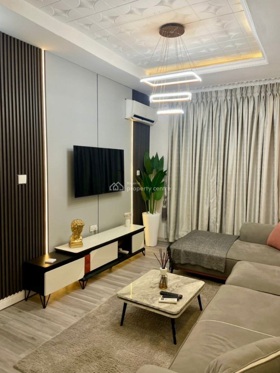 Grey Ensuit 1 Bedroom Furnished, in a Serene Environment Off Admiralty Way, Lekki Phase 1, Lekki, Lagos, Mini Flat (room and Parlour) Short Let