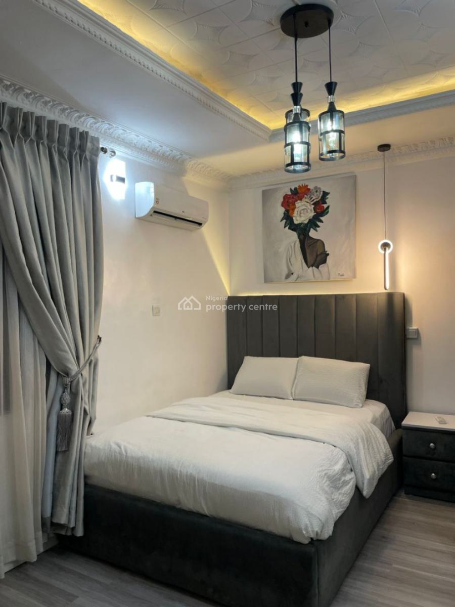 Grey Ensuit 1 Bedroom Furnished, in a Serene Environment Off Admiralty Way, Lekki Phase 1, Lekki, Lagos, Mini Flat (room and Parlour) Short Let