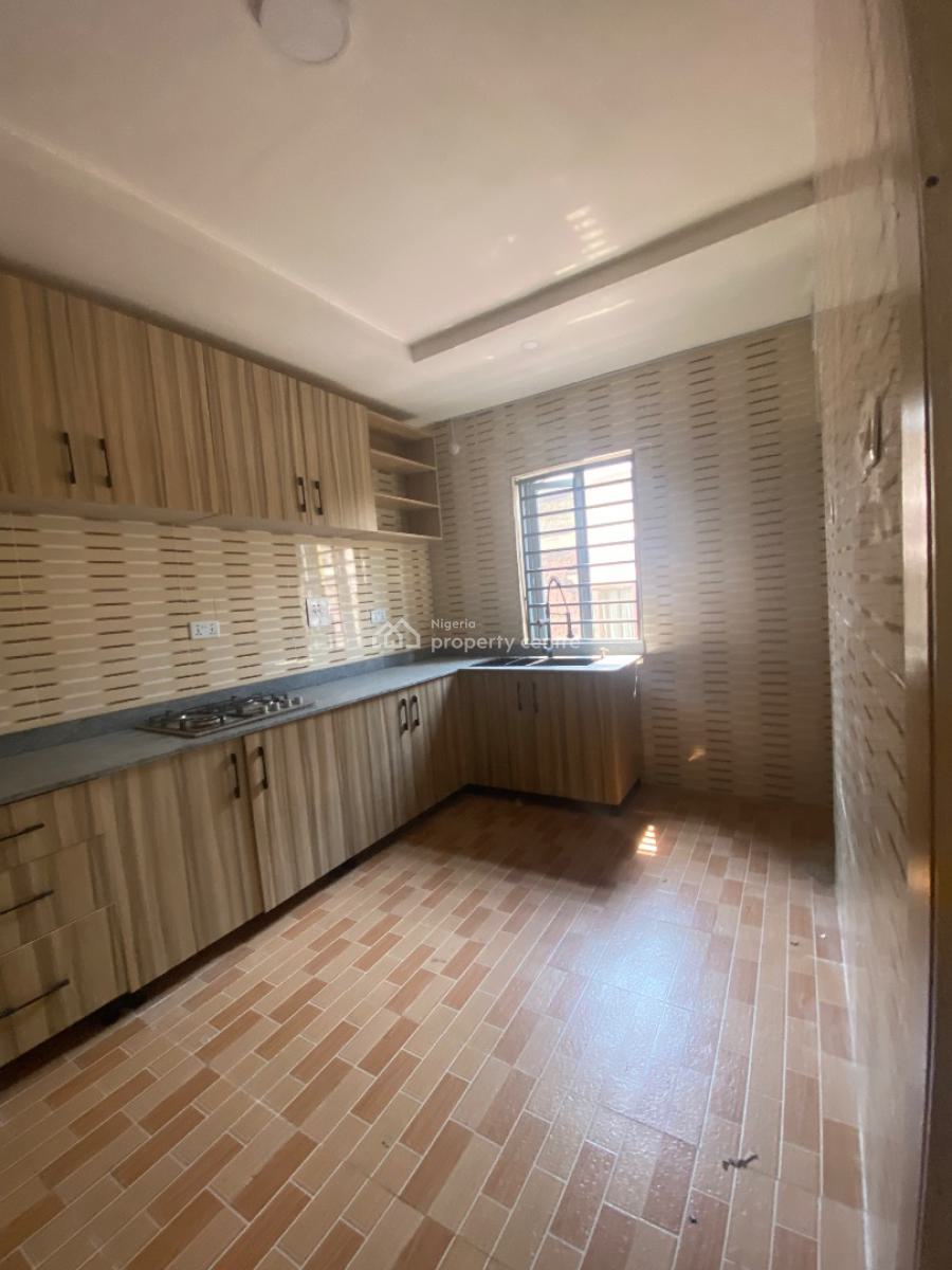 Spacious 3bedroom Apartment, Ilasan, Lekki, Lagos, Flat / Apartment for Rent