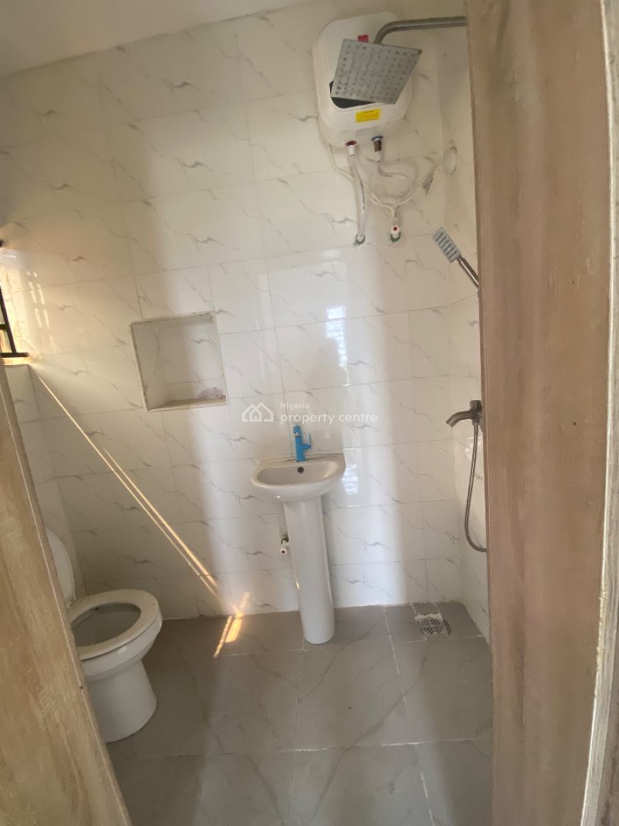 Spacious 3bedroom Apartment, Ilasan, Lekki, Lagos, Flat / Apartment for Rent
