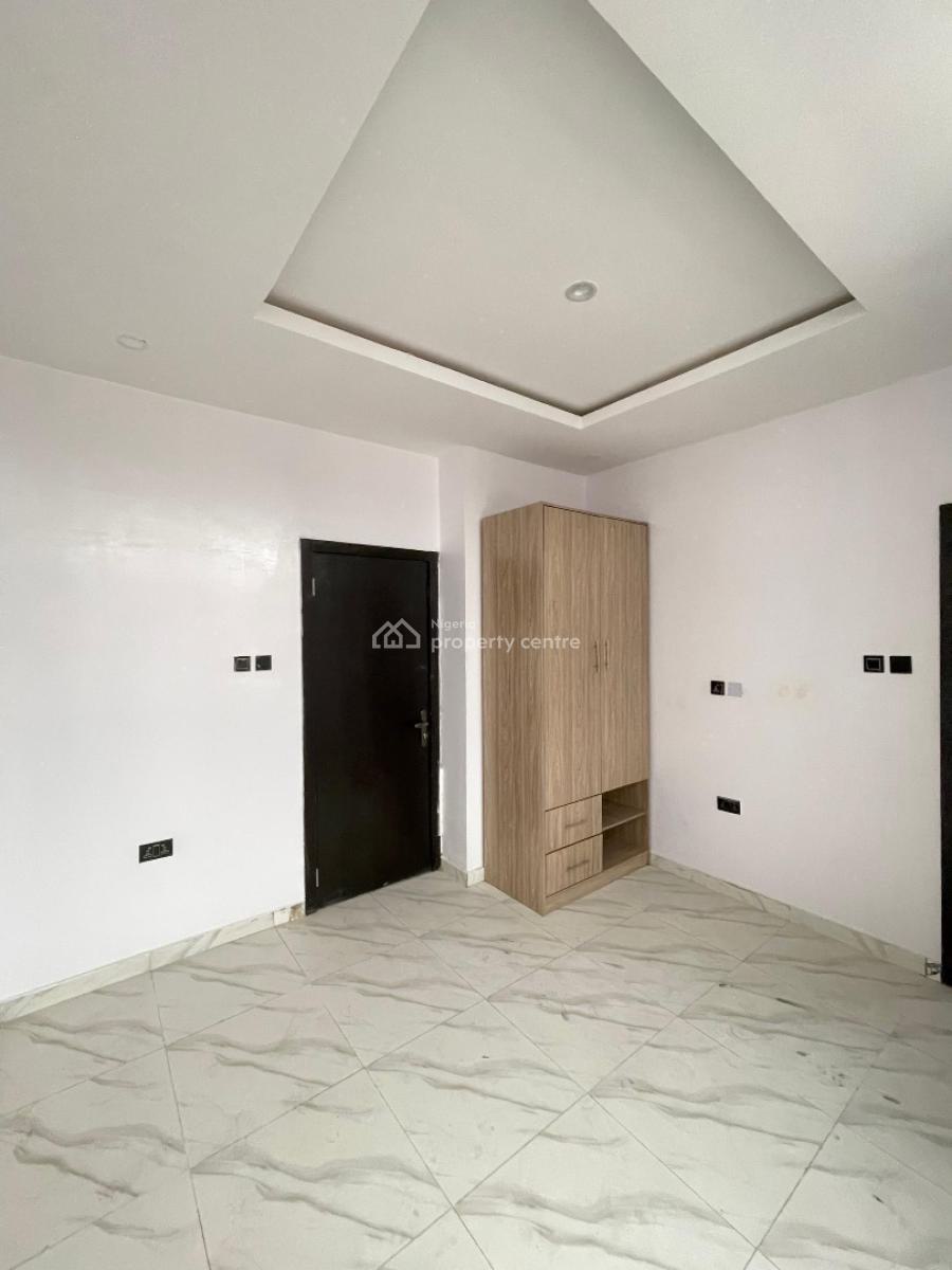 Standard 4 Bedroom Terrace Duplex with Bq, Osapa, Lekki, Lagos, Terraced Duplex for Sale