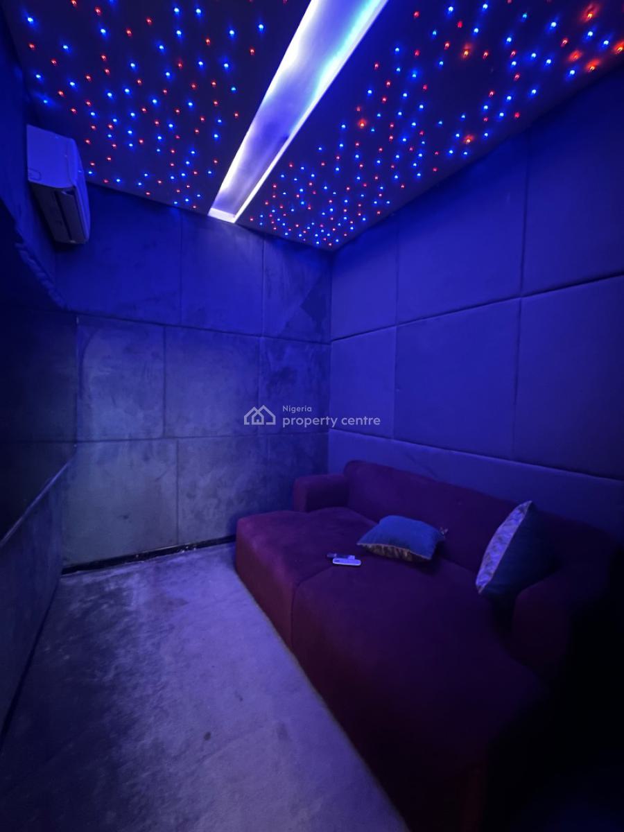 Beautiful Fully Furnished & Serviced 2 Bedroom Apartment with Cinema, Lekki Phase 1, Lekki, Lagos, Flat / Apartment for Rent