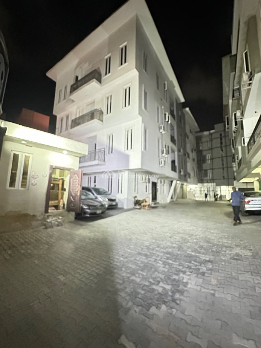 Beautiful Fully Furnished & Serviced 2 Bedroom Apartment with Cinema, Lekki Phase 1, Lekki, Lagos, Flat / Apartment for Rent