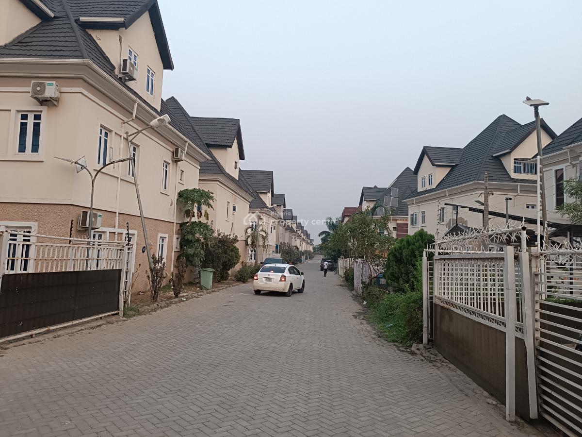 Luxury 5bedroom Detached House, Gwarinpa, Abuja, Detached Duplex for Sale