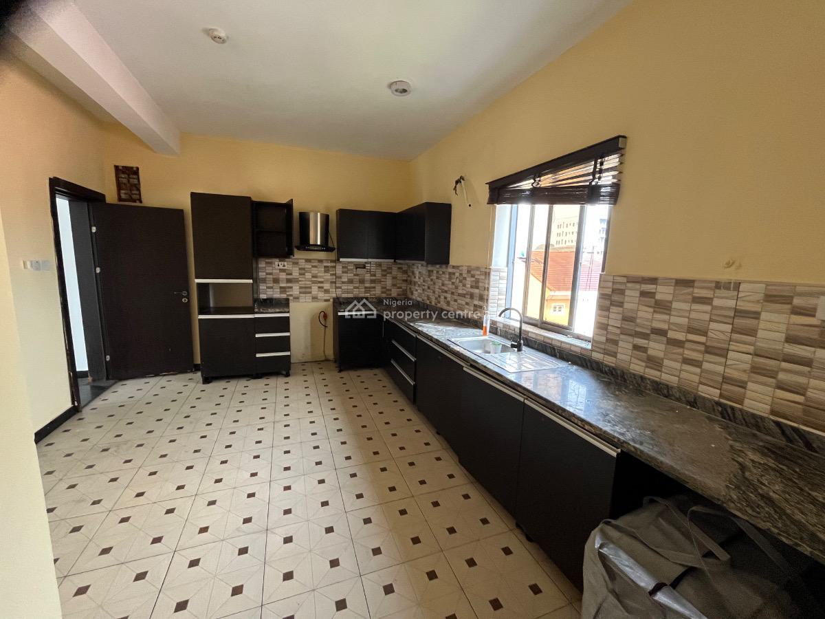 Spacious 2 Bedroom Apartment, Oniru Estate, Oniru, Victoria Island (vi), Lagos, Self Contain (single Rooms) for Rent
