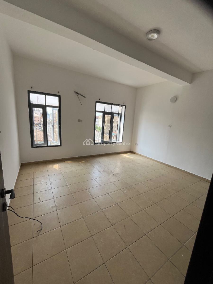 Spacious 2 Bedroom Apartment, Oniru Estate, Oniru, Victoria Island (vi), Lagos, Self Contain (single Rooms) for Rent