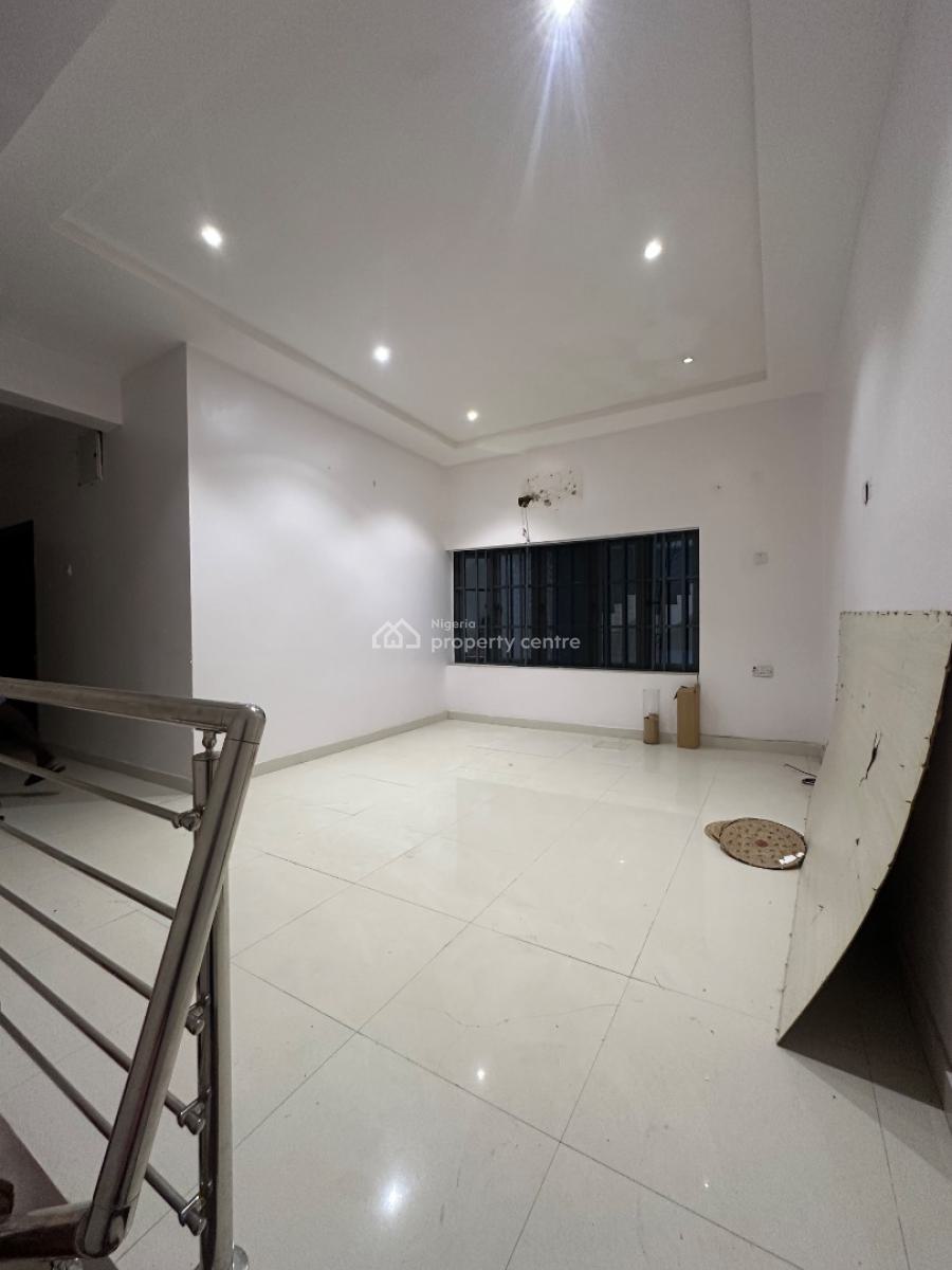 Prim & Polished 3 Bedroom Terrace Duplex with Massive Balcony, Lekki Phase 1, Lekki, Lagos, House for Rent