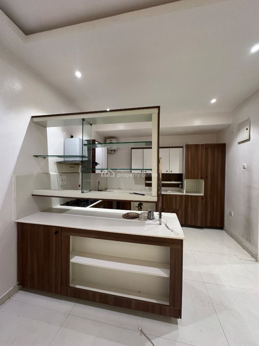 Prim & Polished 3 Bedroom Terrace Duplex with Massive Balcony, Lekki Phase 1, Lekki, Lagos, House for Rent