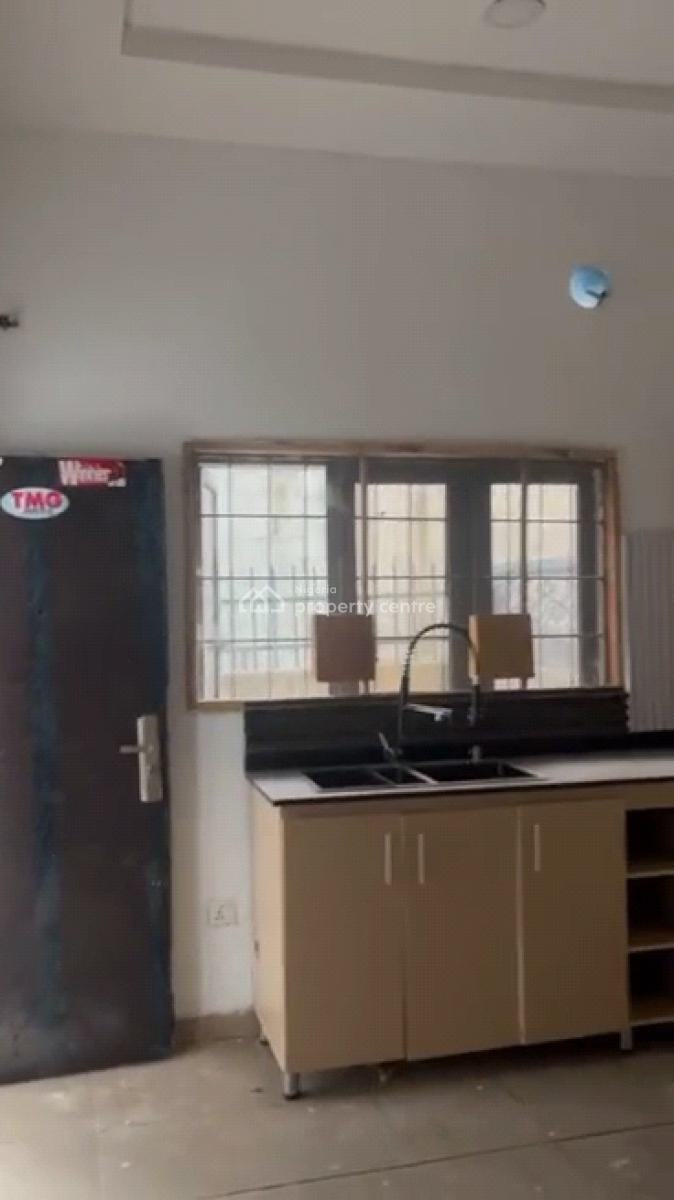 4bedrooms Terrace Duplex, in an Estate, Life Camp, Abuja, Terraced Duplex for Rent