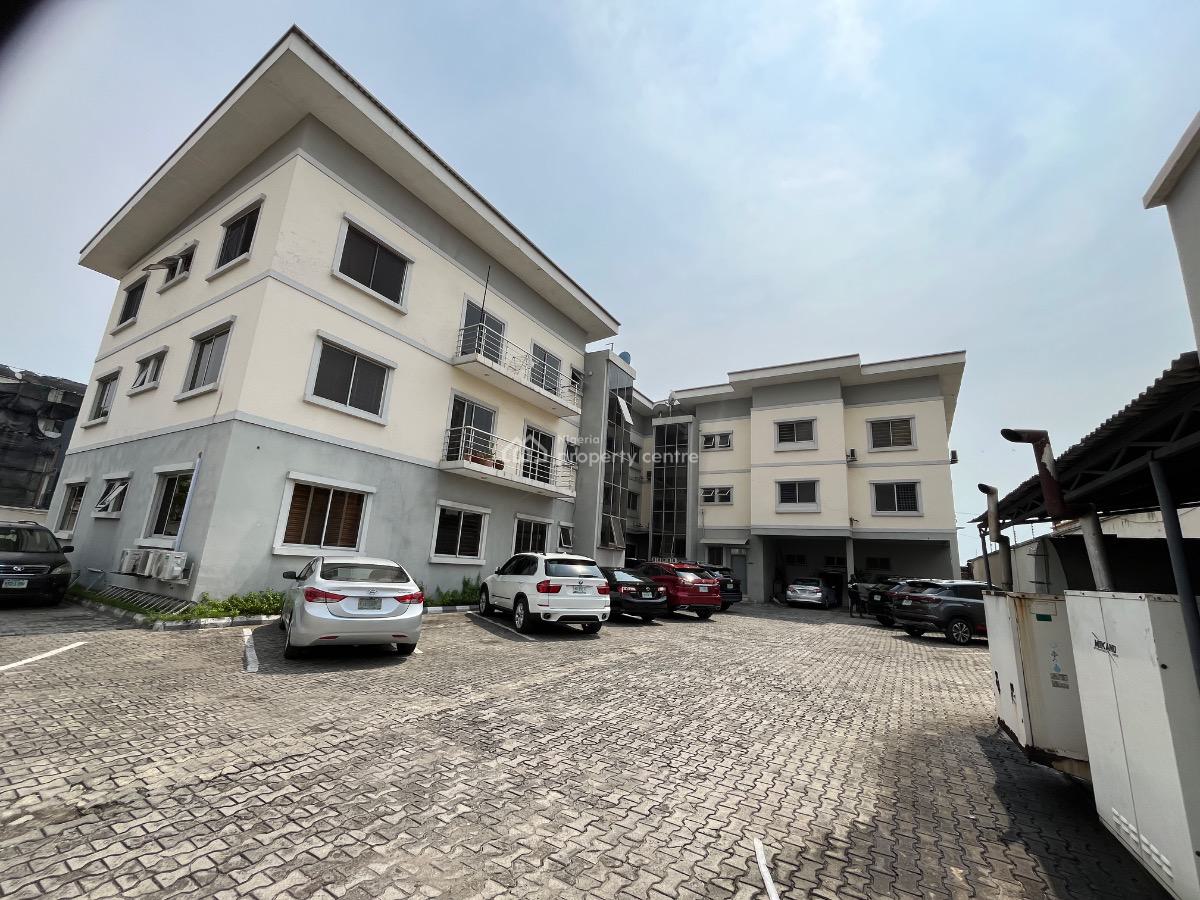 3 Bedroom Apartment in Secured and Serene Estate, Lekki Right, Lekki Phase 1, Lekki, Lagos, Flat / Apartment for Rent