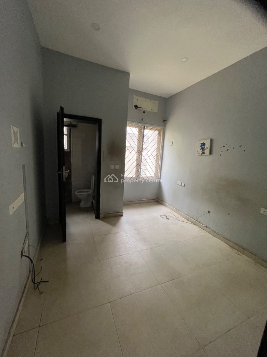 Self Serviced 3 Bedroom Flat on The Ground Floor, Lekki Right, Lekki Phase 1, Lekki, Lagos, Flat / Apartment for Rent
