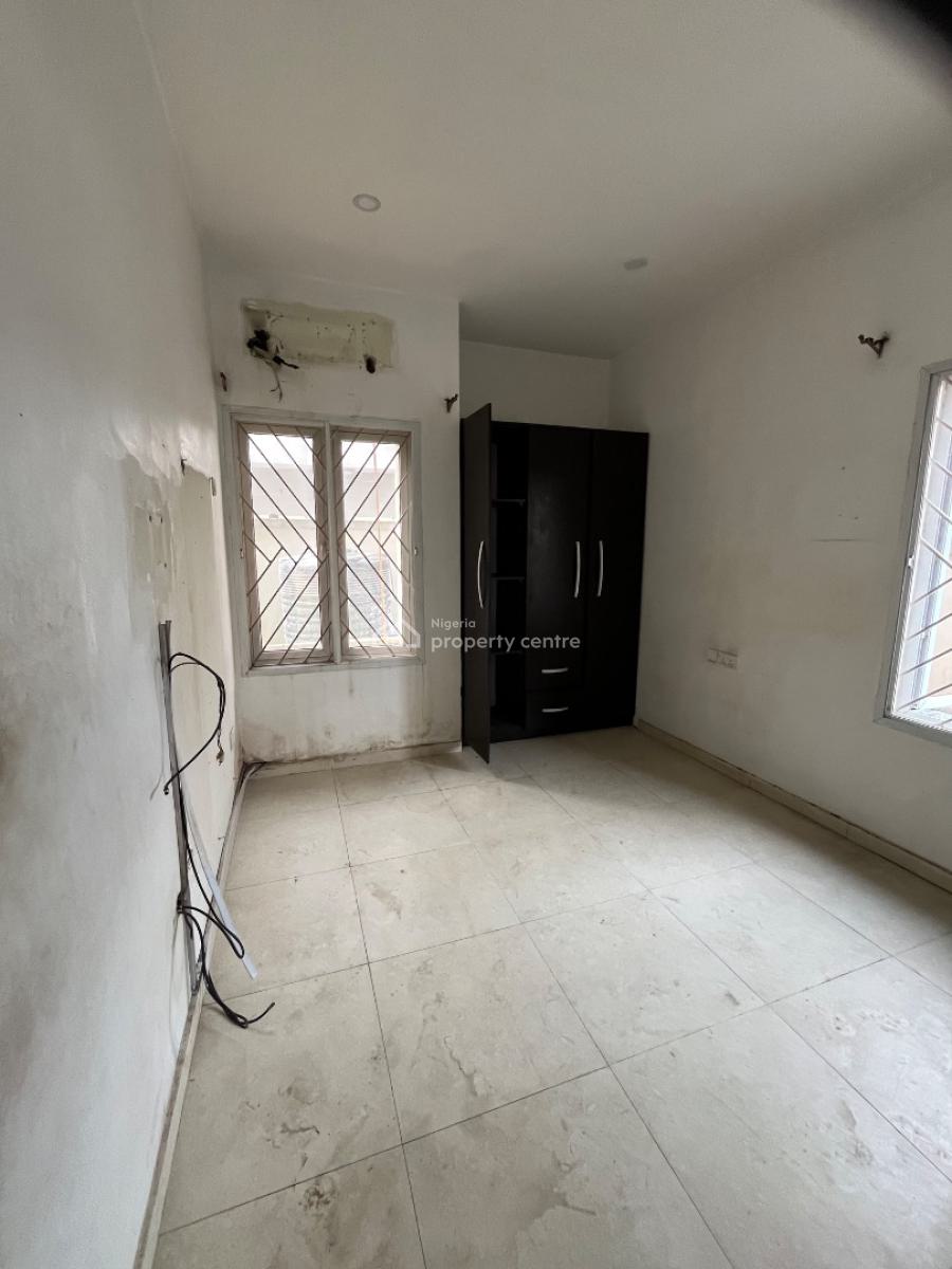 Self Serviced 3 Bedroom Flat on The Ground Floor, Lekki Right, Lekki Phase 1, Lekki, Lagos, Flat / Apartment for Rent