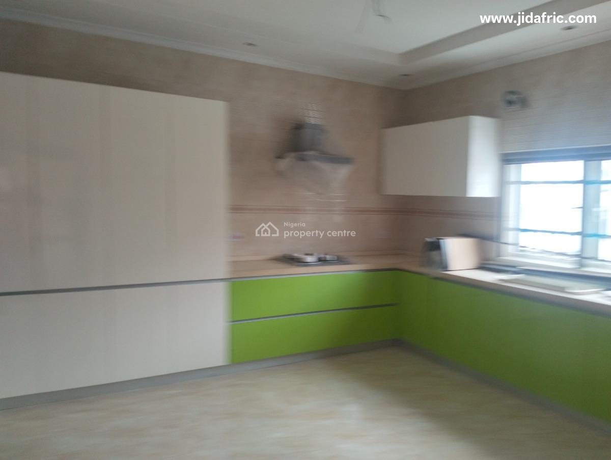 Exquisite 3br Apartment, Off Admiralty, Lekki Phase 1, Lekki, Lagos, Flat / Apartment for Rent