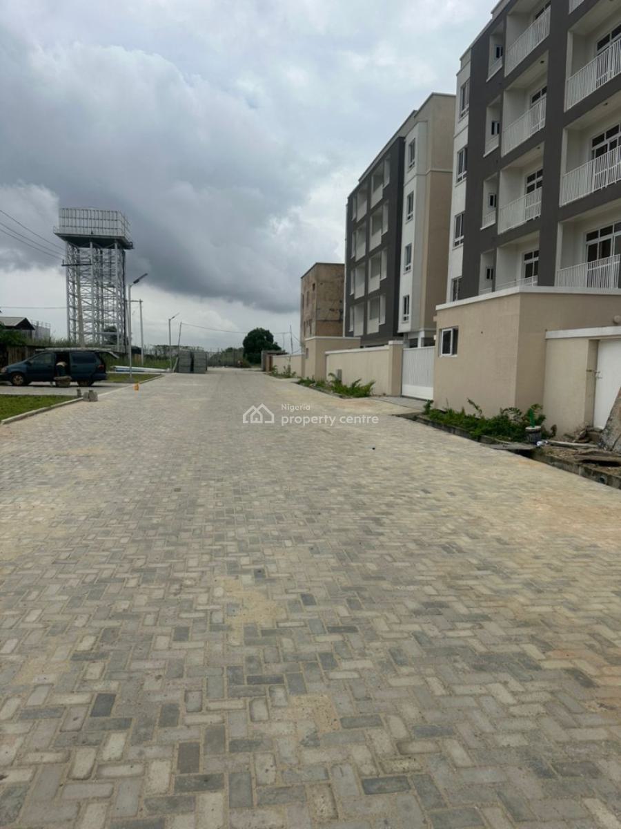 a Must See 3 Bedroom Apartment Osapa, Northern Foreshore Extension, Osapa, Lekki, Lagos, Flat / Apartment for Rent