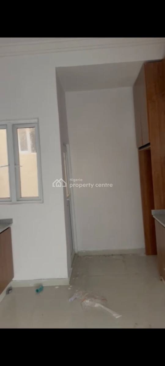 a Must See 3 Bedroom Apartment Osapa, Northern Foreshore Extension, Osapa, Lekki, Lagos, Flat / Apartment for Rent