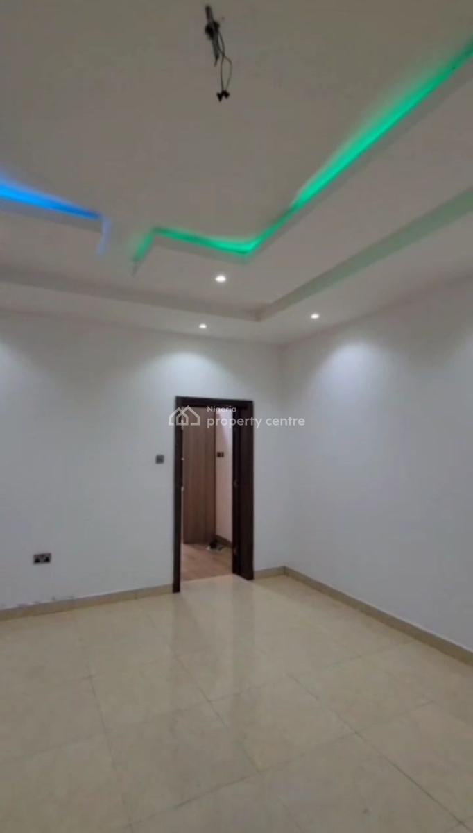 Tasteful Spacious 2 Bedroom Apartment with Lounge, Lekki Phase 2, Lekki, Lagos, Flat / Apartment for Rent