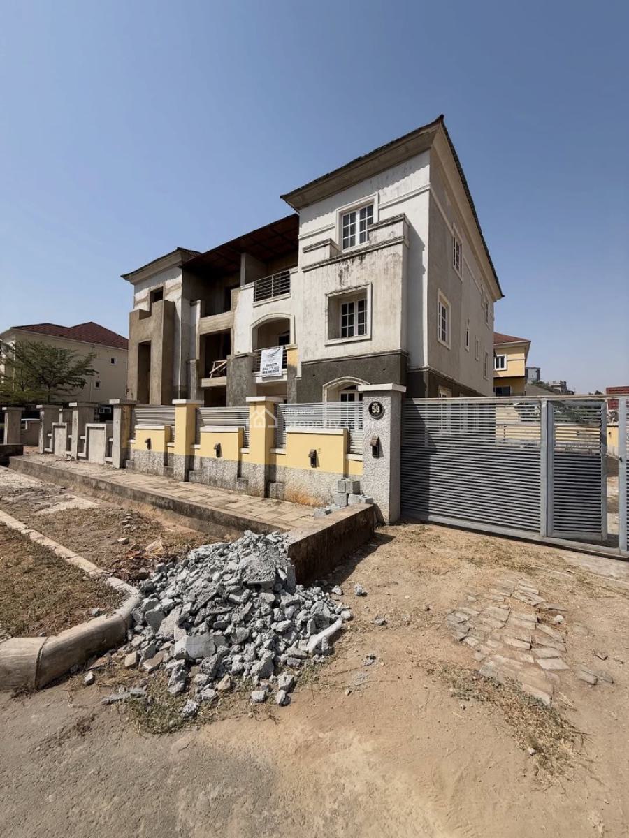 5bedroom Semidetached Duplex with a Bq, Guzape District, Abuja, Semi-detached Duplex for Sale