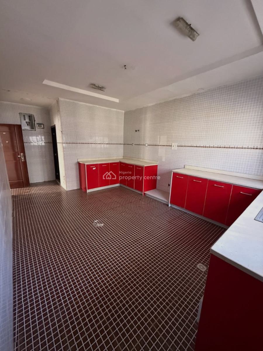 5bedroom Semidetached Duplex with a Bq, Guzape District, Abuja, Semi-detached Duplex for Sale