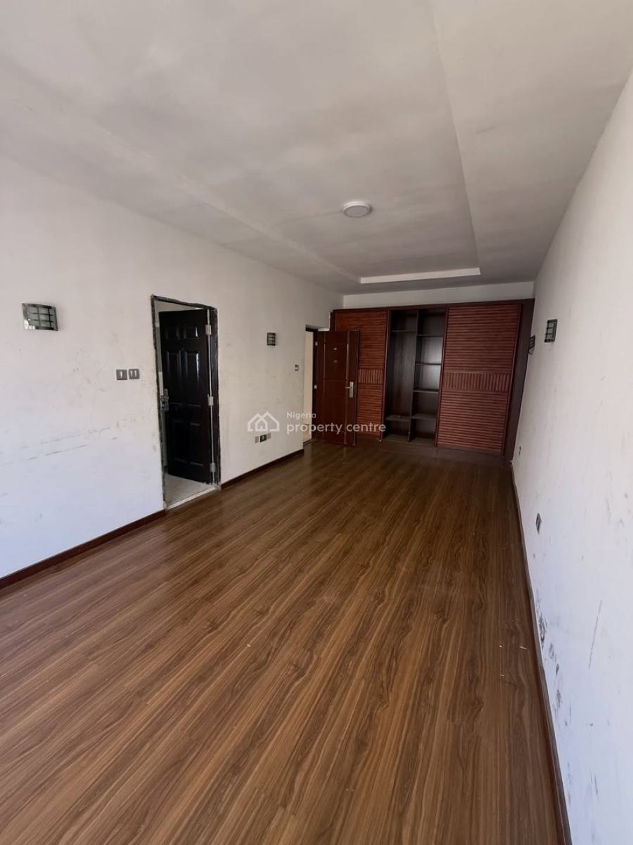 5bedroom Semidetached Duplex with a Bq, Guzape District, Abuja, Semi-detached Duplex for Sale