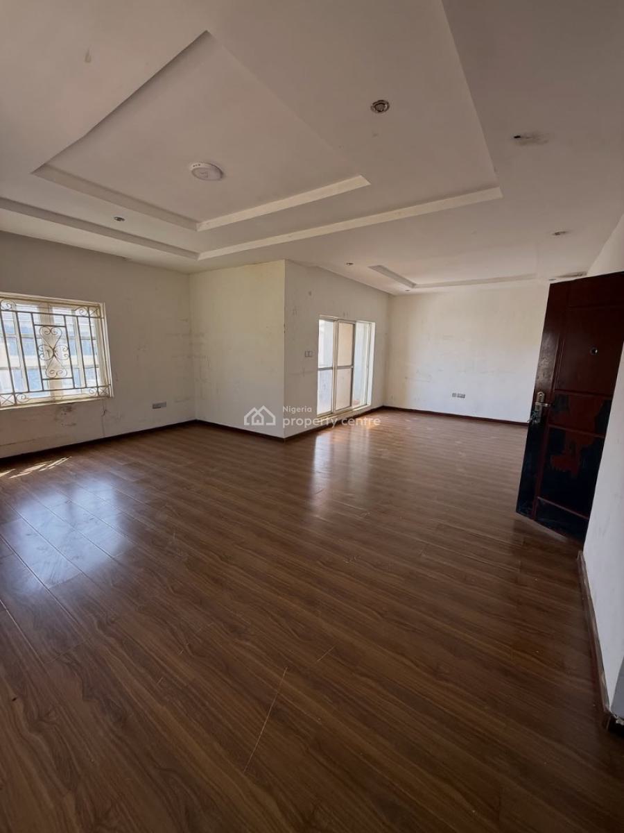 5bedroom Semidetached Duplex with a Bq, Guzape District, Abuja, Semi-detached Duplex for Sale