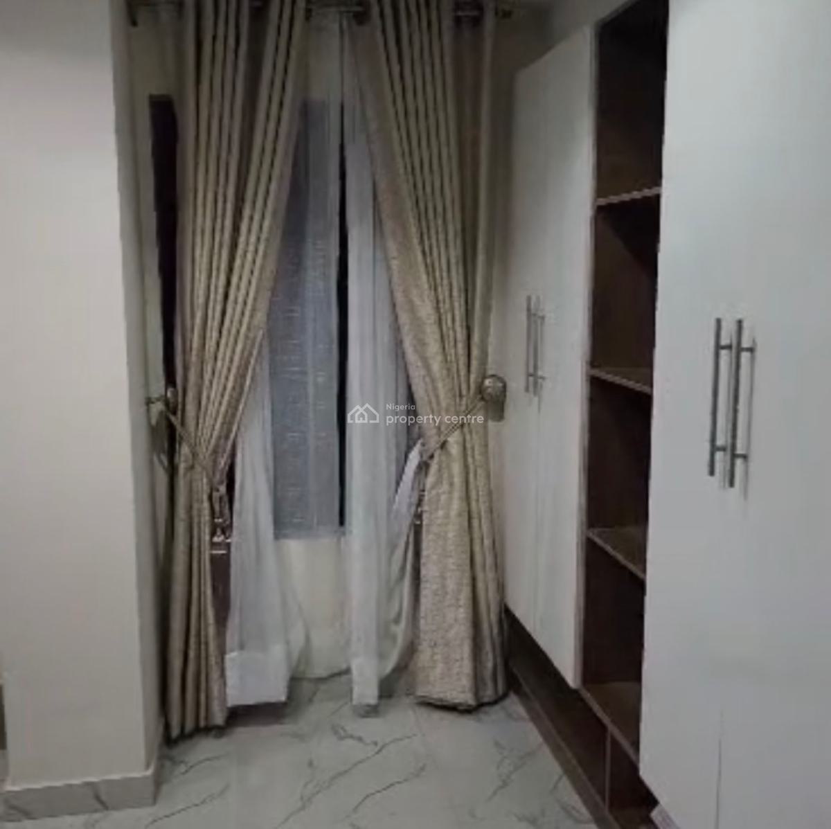 Lovely Well Furnished 3bedroom Flat  Apartment, Alagomeji/yaba/lagos, Alagomeji, Yaba, Lagos, Flat / Apartment for Sale