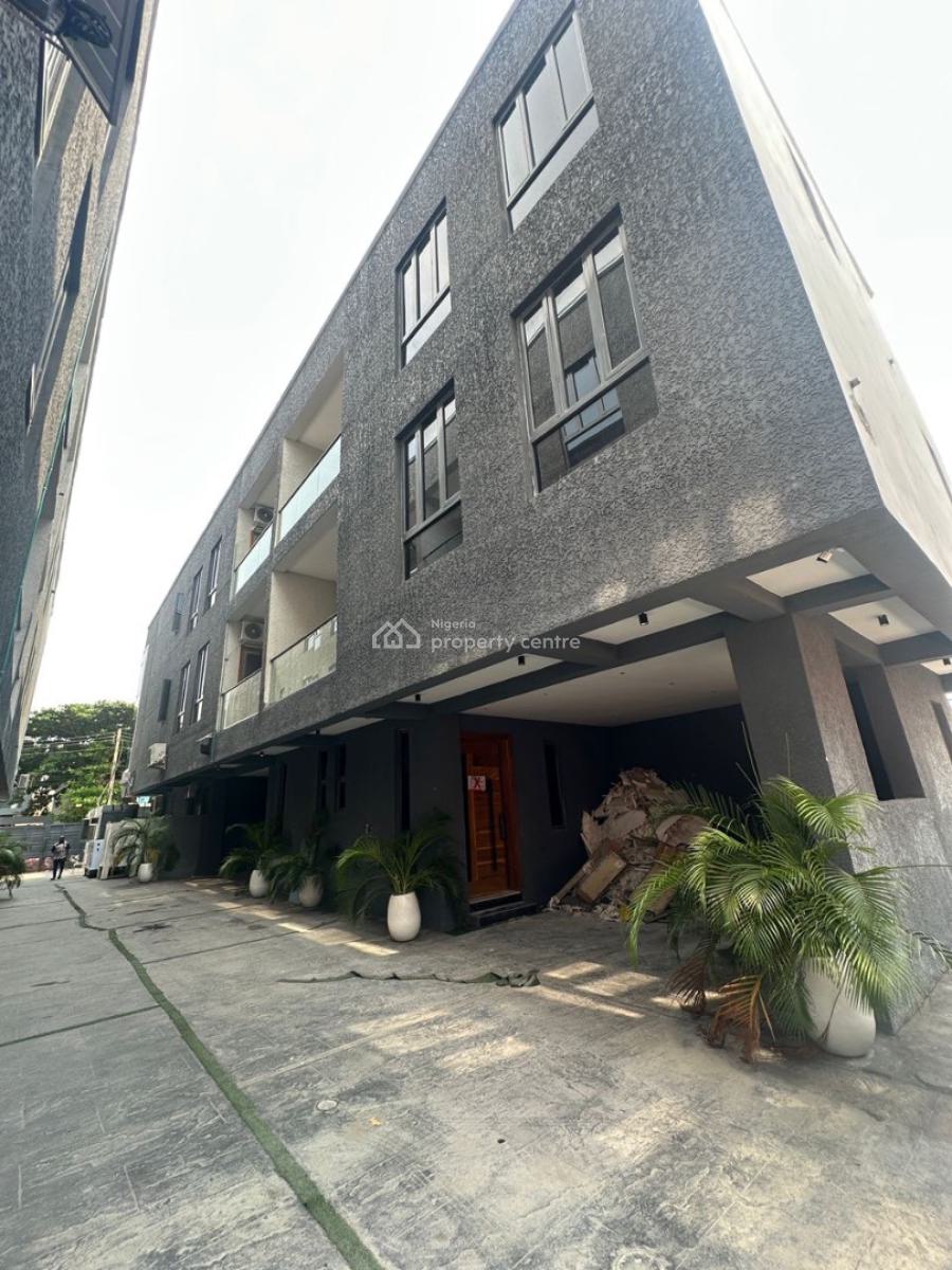 Decently Finished 4bedroom Terrace Duplex with Bq in Lekki Phase 1, Lekki Phase One ,lekki ,lagos ,nigeria, Lekki Phase 1, Lekki, Lagos, Terraced Duplex for Sale