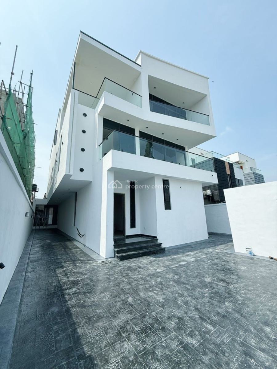 Elegant  5-- Bedroom  Fully Detached Duplex with a Private Pool,, Lekki, Lekki Phase 1, Lekki, Lagos, Detached Duplex for Sale