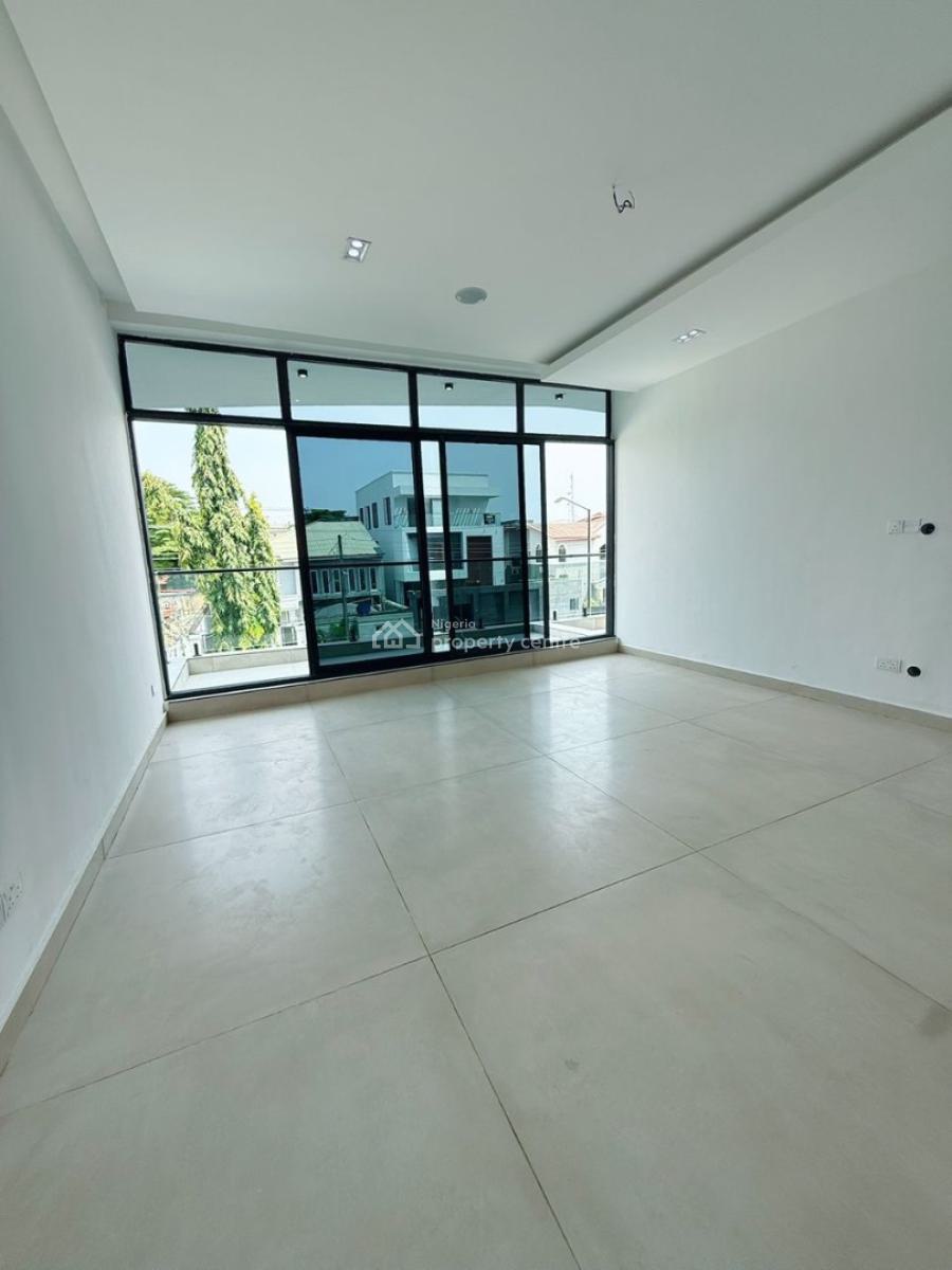 Elegant  5-- Bedroom  Fully Detached Duplex with a Private Pool,, Lekki, Lekki Phase 1, Lekki, Lagos, Detached Duplex for Sale