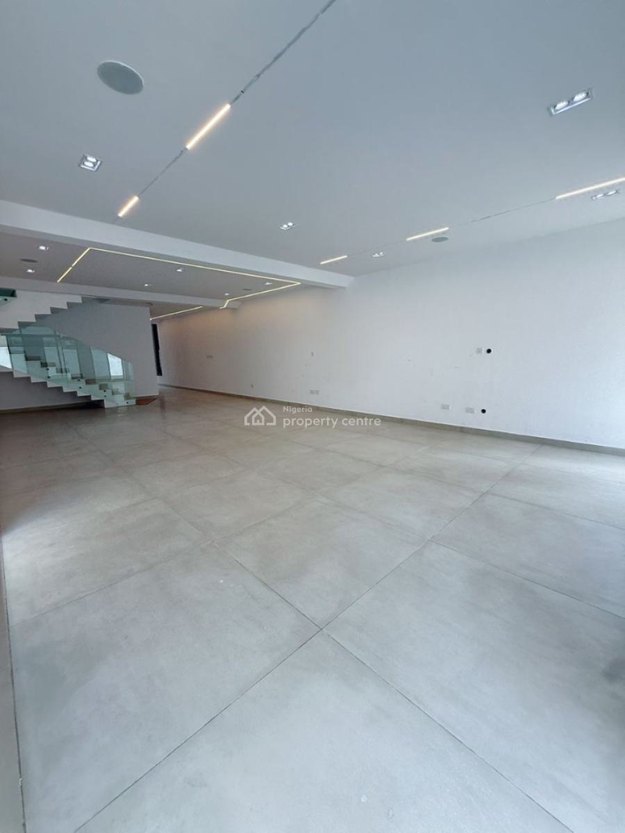 Elegant  5-- Bedroom  Fully Detached Duplex with a Private Pool,, Lekki, Lekki Phase 1, Lekki, Lagos, Detached Duplex for Sale