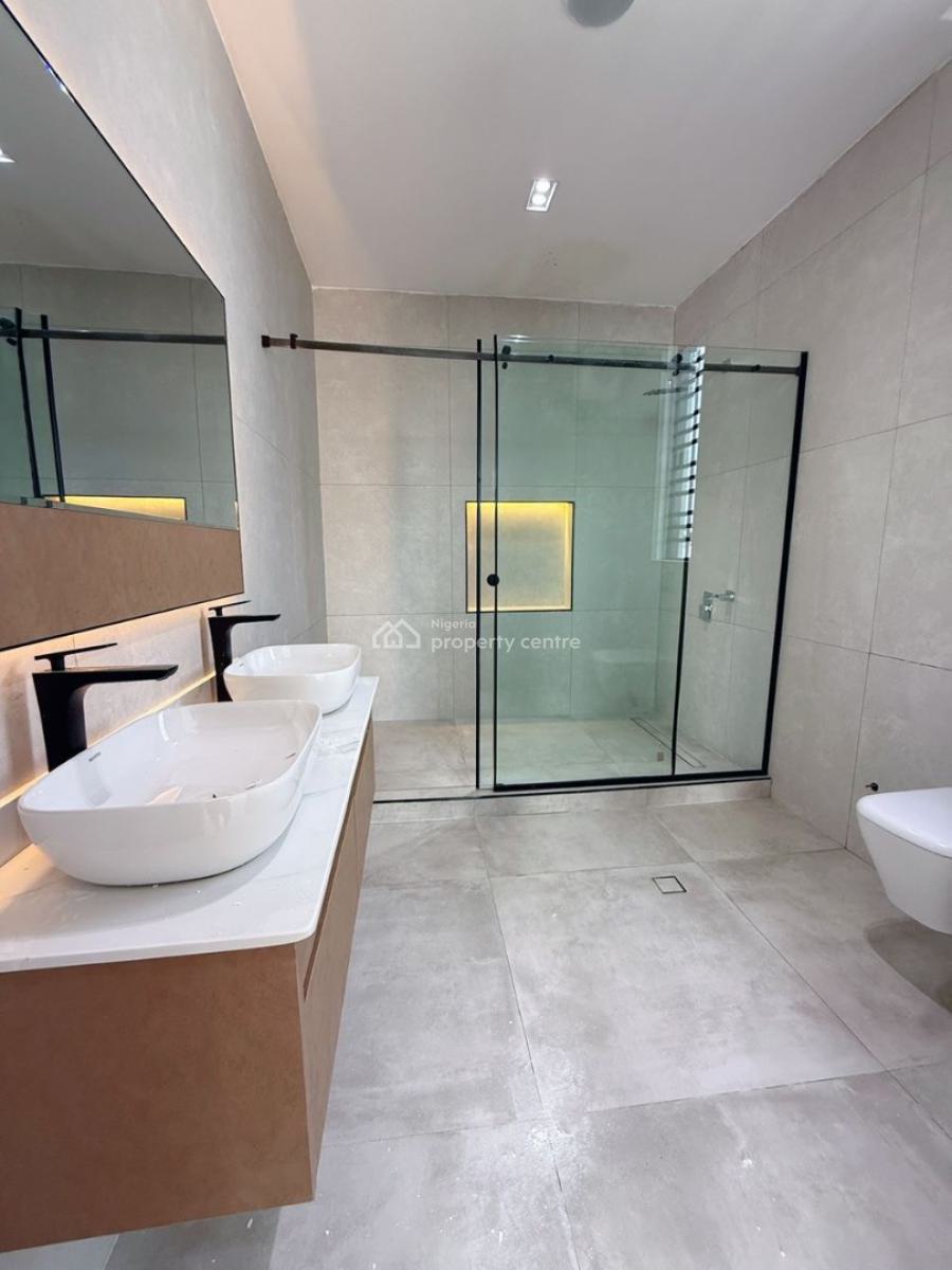 Elegant  5-- Bedroom  Fully Detached Duplex with a Private Pool,, Lekki, Lekki Phase 1, Lekki, Lagos, Detached Duplex for Sale