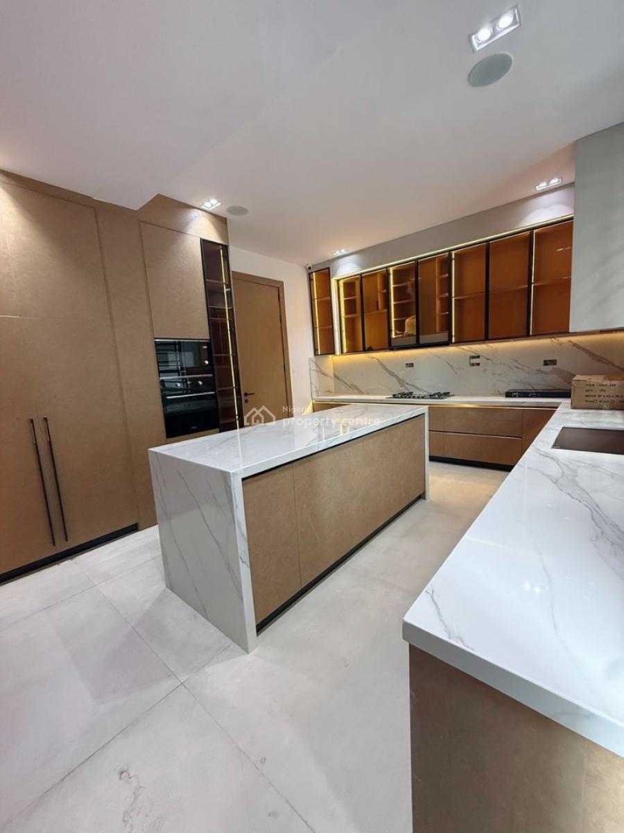 Elegant  5-- Bedroom  Fully Detached Duplex with a Private Pool,, Lekki, Lekki Phase 1, Lekki, Lagos, Detached Duplex for Sale