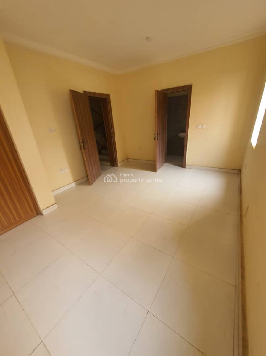 Brand New Spacious Room Upstairs, Orchid Road, Lekki, Lagos, Self Contain (single Rooms) for Rent