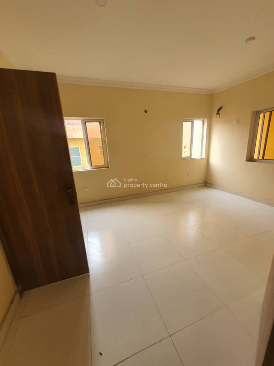 Brand New Spacious Room Upstairs, Orchid Road, Lekki, Lagos, Self Contain (single Rooms) for Rent