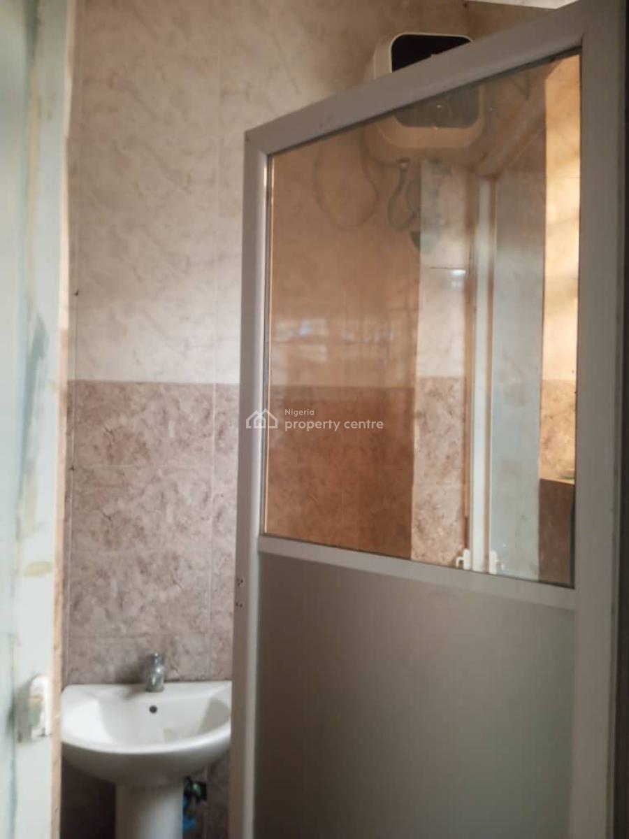 2 Bedroom Flat Apartment, Gra Phase 1, Magodo, Lagos, Flat / Apartment for Rent