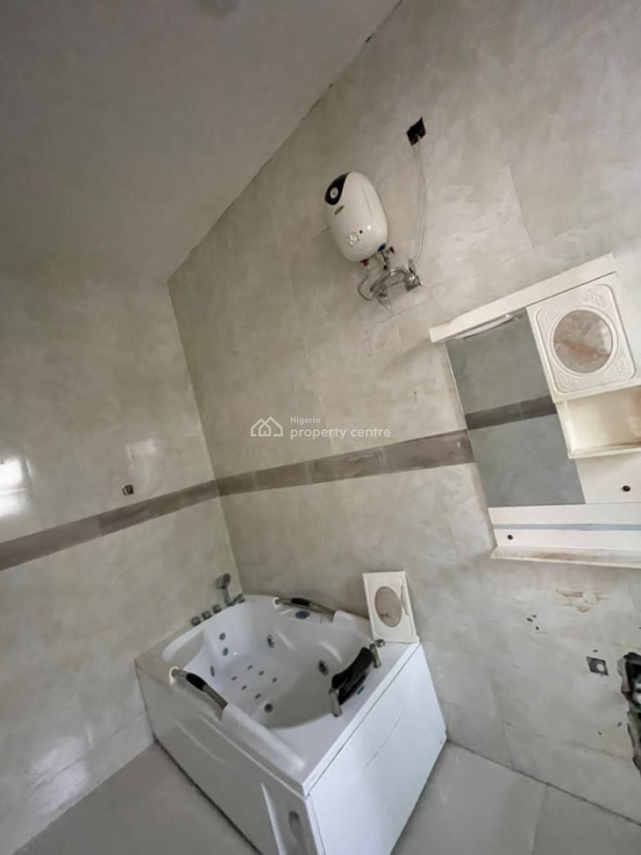 Spacious Masters Bedroom, Oral Estate, Lekki, Lagos, Self Contain (single Rooms) for Rent