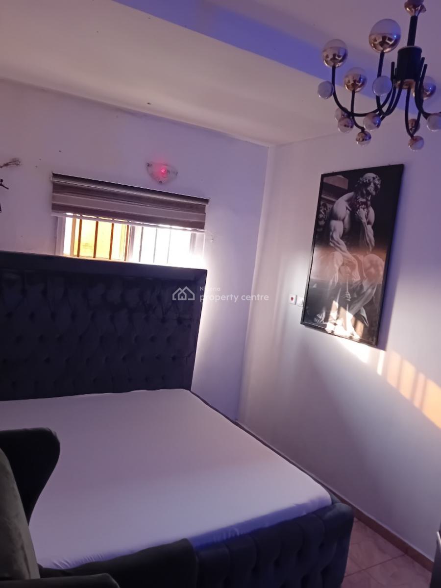 Well Furnished Selfcon, 7 Olugbenga Street, Ajah, Lagos, Flat / Apartment for Rent