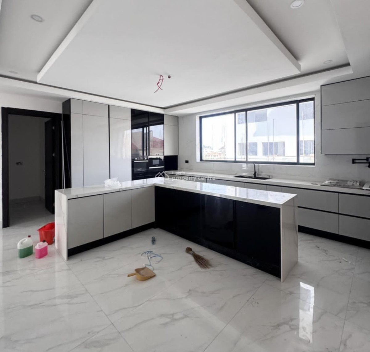 4 Bedroom Water-view Maisonette with Bq and Pool Serviced, Banana Island Ikoyi, Banana Island, Ikoyi, Lagos, Flat / Apartment for Rent