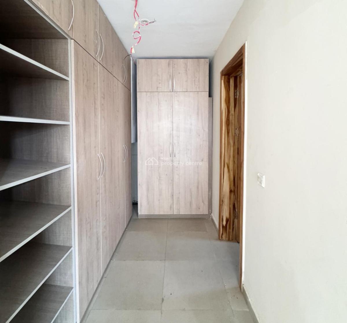 3 Bedroom Apartment with Bq and Pool, Lekki Phase 1, Lekki, Lagos, Flat / Apartment for Rent