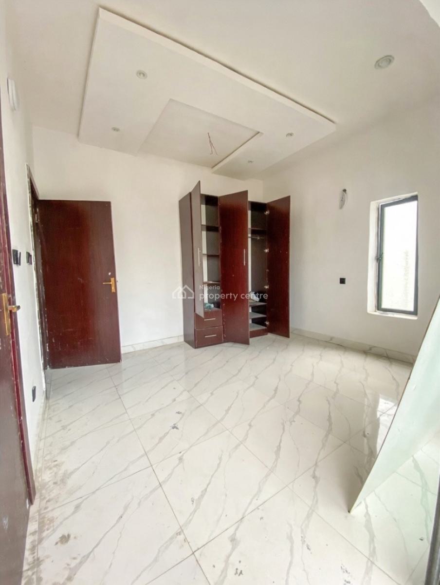 Lovely 2 Bedroom Apartment with Bq, Ajah, Ajah, Lagos, Block of Flats for Sale