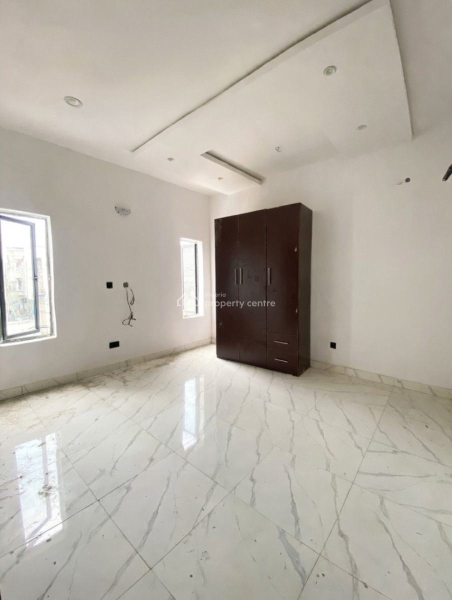 Lovely 2 Bedroom Apartment with Bq, Ajah, Ajah, Lagos, Block of Flats for Sale