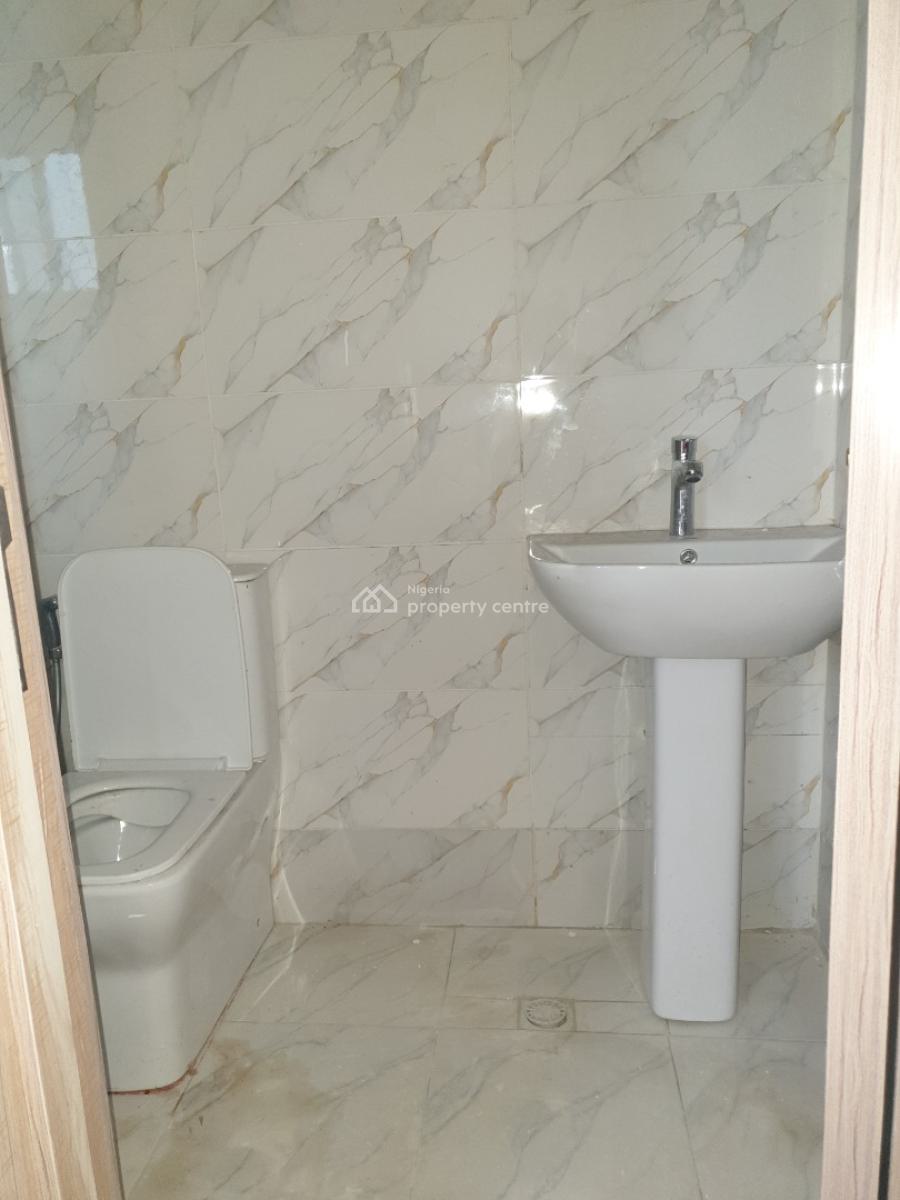 Fully Serviced 2bedroom with 24/47 Electricity, in a Secure Estate/ Spar Road Lekki, Lekki, Lagos, Flat / Apartment for Rent