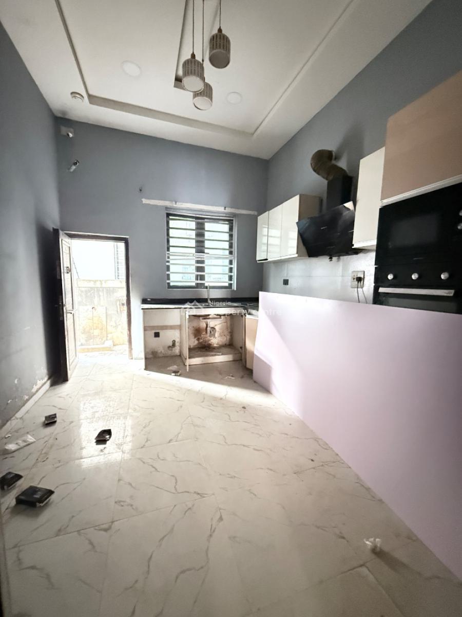 4 Bedroom Semi-detached Duplex with Bq, Ikota, Lekki, Lagos, Semi-detached Duplex for Rent