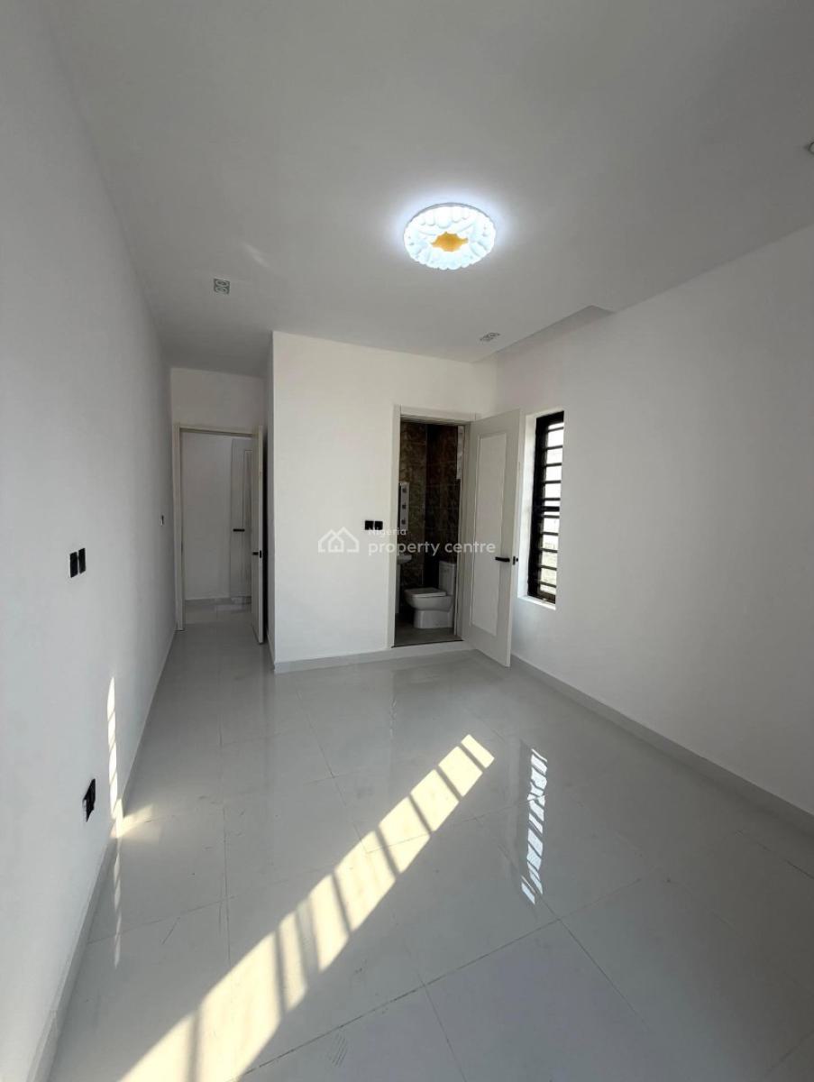 Luxury 2 Bedroom Apartment, Ologolo, Lekki, Lagos, Flat / Apartment for Sale