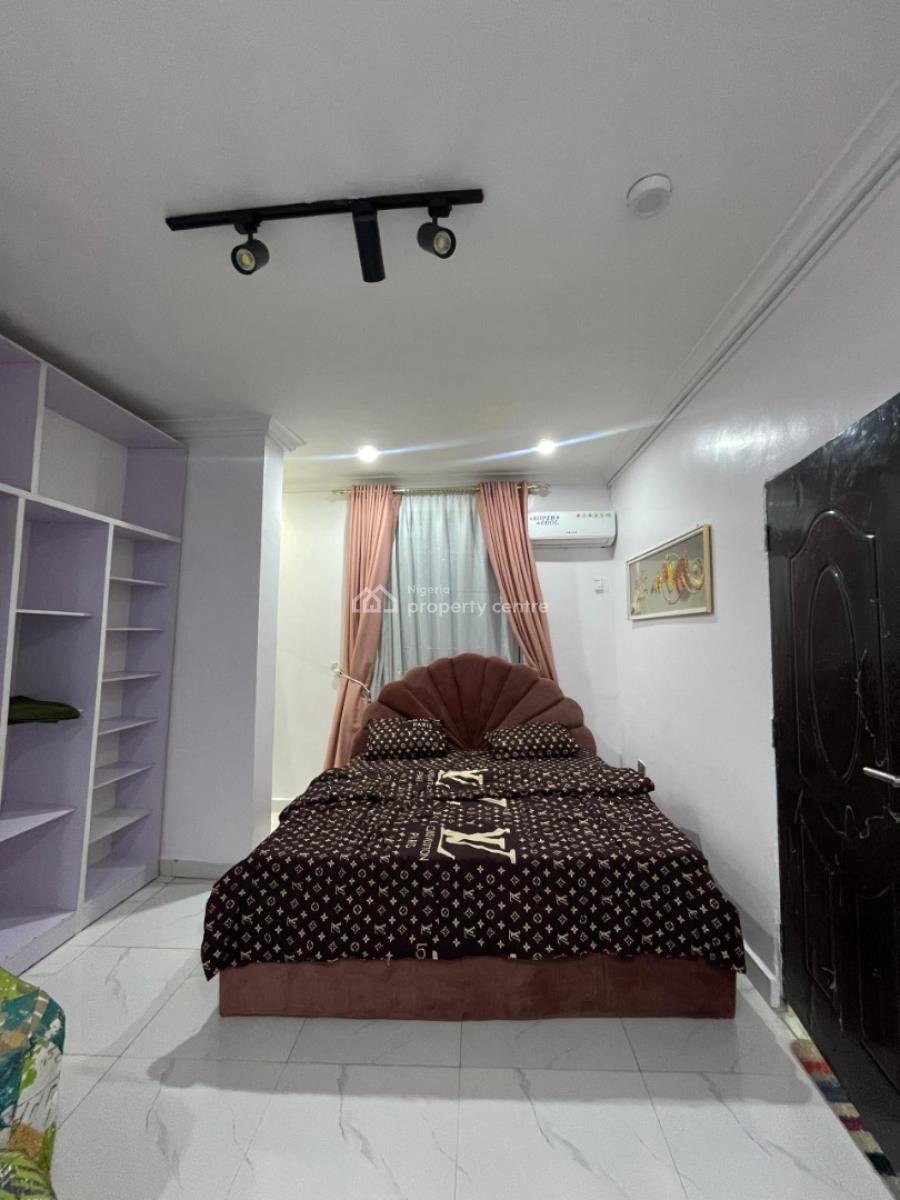 One Bedroom Apartment in Yaba, Alagomeji, Yaba, Lagos, Mini Flat (room and Parlour) Short Let