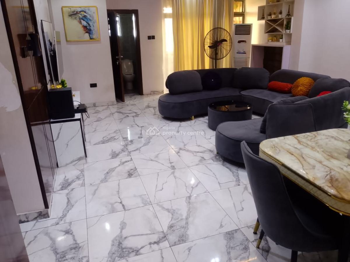 2 Bedroom Apartment in Yaba, Alagomeji, Yaba, Lagos, Flat / Apartment Short Let