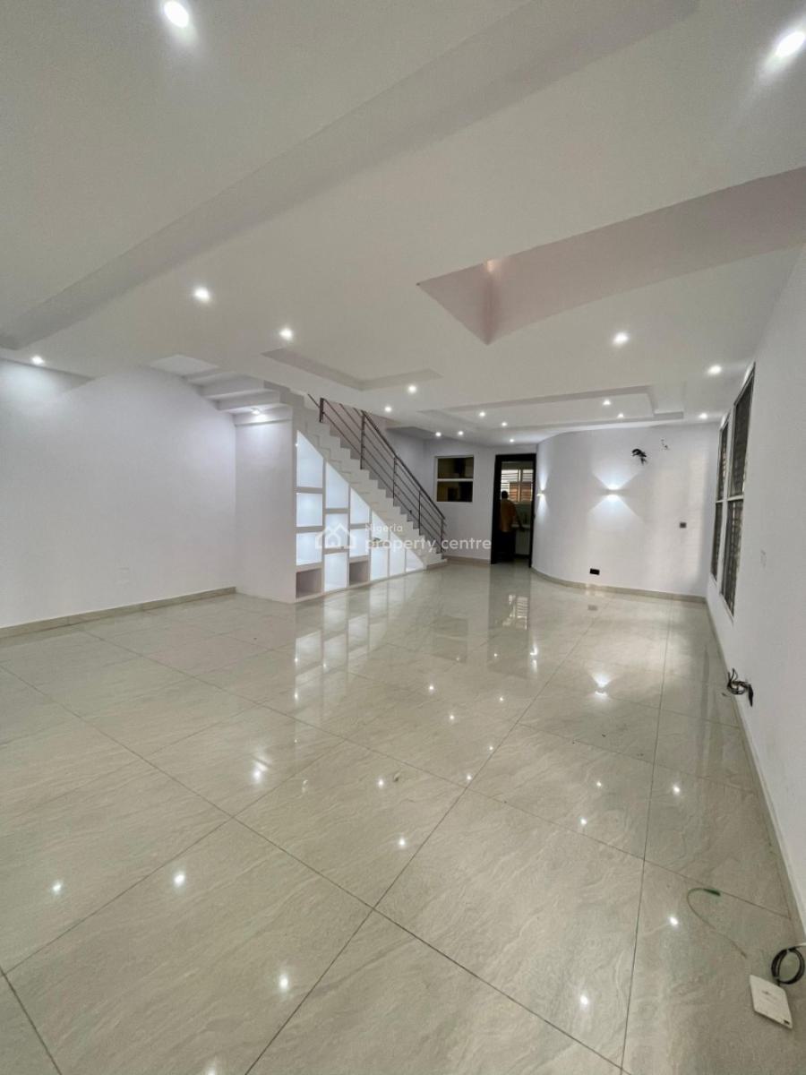 a Spacious and Strategically Positioned 5-bedroom Semi-detached Duplex, Osapa, Lekki, Lagos, Semi-detached Duplex for Sale